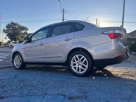 FIAT Grand Siena 1.6 16V 4P FLEX ESSENCE DUALOGIC AUTOMATIZADO, Foto 6