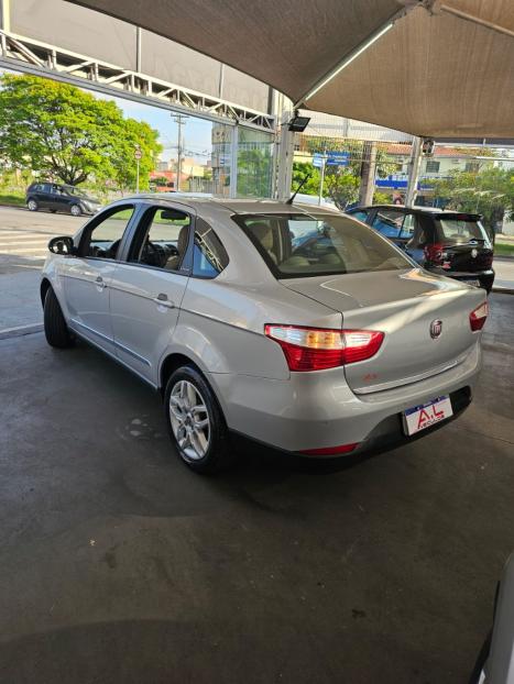 FIAT Grand Siena 1.6 16V 4P FLEX ESSENCE DUALOGIC AUTOMATIZADO, Foto 8