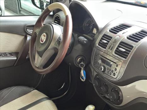 FIAT Grand Siena 1.6 16V 4P FLEX ESSENCE DUALOGIC AUTOMATIZADO, Foto 5