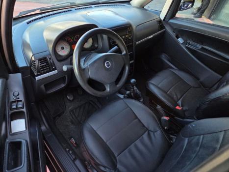 FIAT Idea 1.4 4P ELX FLEX, Foto 7 FIAT Idea 1.4 4P ELX FLEX, Foto 7