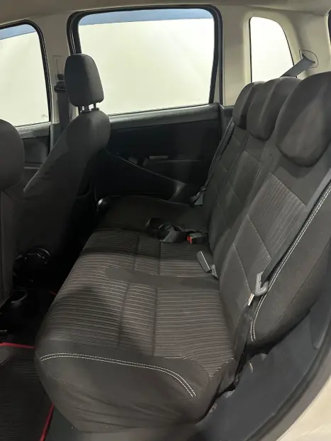 FIAT Idea 1.6 16V 4P ESSENCE FLEX, Foto 9