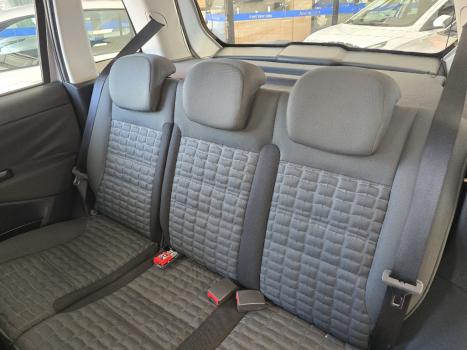 FIAT Idea 1.8 16V 4P FLEX ADVENTURE DUALOGIC AUTOMATIZADO, Foto 15