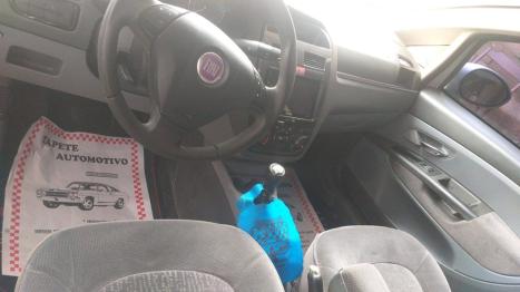 FIAT Linea 1.9 16V 4P FLEX HLX, Foto 2