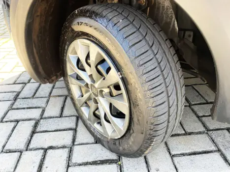 FIAT Mobi 1.0 4P FLEX EVO TREKKING, Foto 19 FIAT Mobi 1.0 4P FLEX EVO TREKKING, Foto 19