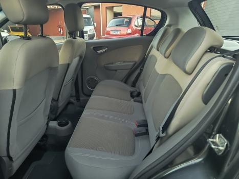 FIAT Palio 1.6 16V 4P FLEX ESSENCE, Foto 8