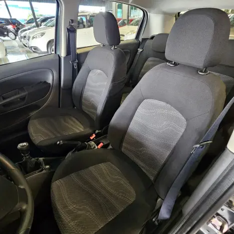 FIAT Punto 1.4 FLEX 4P, Foto 10