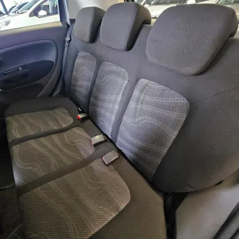 FIAT Punto 1.4 FLEX 4P, Foto 11