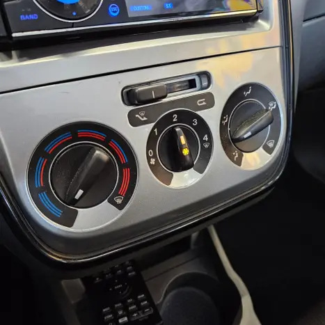 FIAT Punto 1.4 FLEX 4P, Foto 14