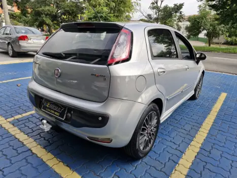 FIAT Punto 1.8 4P FLEX SPORTING DUALOGIC AUTOMATIZADO, Foto 2