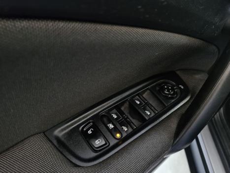 FIAT Toro 1.8 16V 4P FLEX FREEDOM AUTOM�TICO, Foto 16