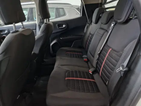 FIAT Toro 1.8 16V 4P FLEX FREEDOM AUTOM�TICO, Foto 4