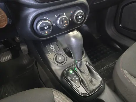 FIAT Toro 1.8 16V 4P FLEX FREEDOM AUTOM�TICO, Foto 9