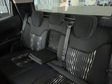 FIAT Toro 1.8 16V 4P FLEX FREEDOM AUTOM�TICO, Foto 16