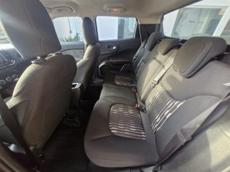 FIAT Toro 1.8 16V 4P FLEX FREEDOM AUTOM�TICO, Foto 12