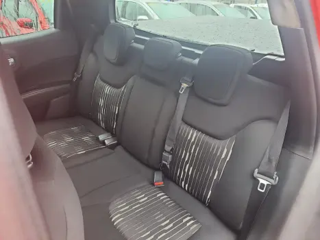 FIAT Toro 1.8 16V 4P FLEX FREEDOM AUTOM�TICO, Foto 9