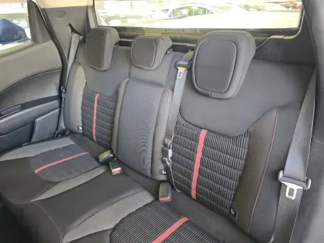 FIAT Toro 1.8 16V 4P FLEX FREEDOM AUTOM�TICO, Foto 16