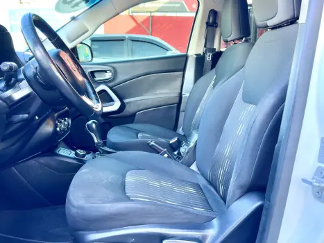 FIAT Toro 2.0 16V 4P 4WD FREEDOM TURBO DIESEL  AUTOM�TICO, Foto 7