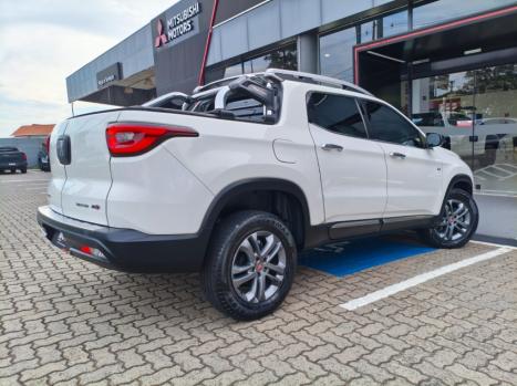 FIAT Toro 2.4 16V 4P MULTIAIR FLEX VOLCANO AUTOMTICO, Foto 3