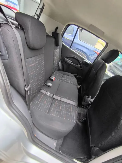 FIAT Uno 1.0 4P FLEX EVO VIVACE CELEBRATION, Foto 10