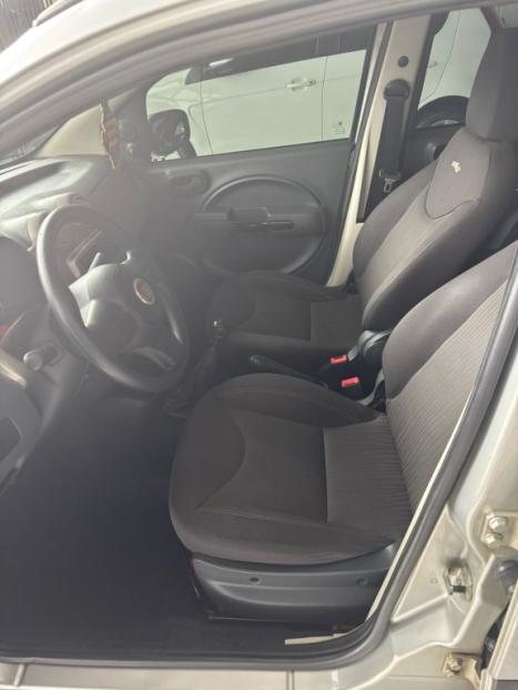 FIAT Uno 1.0 4P FLEX WAY, Foto 6