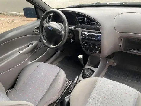 FORD Courier 1.6 L, Foto 10