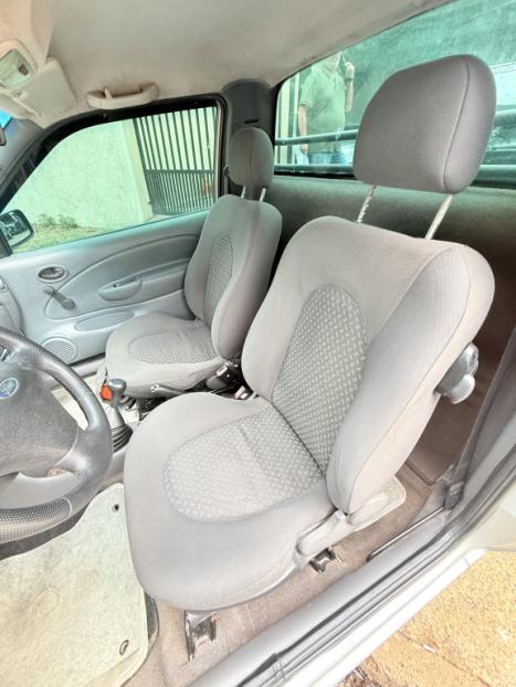 FORD Courier 1.6 L, Foto 3