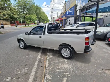 FORD Courier 1.6 L, Foto 2