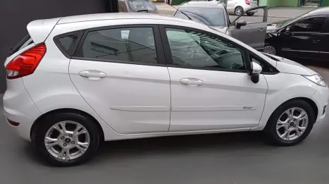 FORD Fiesta Hatch 1.6 16V 4P FLEX SE POWERSHIFT AUTOMTICO, Foto 4