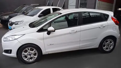 FORD Fiesta Hatch 1.6 16V 4P FLEX SE POWERSHIFT AUTOMTICO, Foto 8