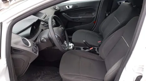 FORD Fiesta Hatch 1.6 16V 4P FLEX SE POWERSHIFT AUTOMTICO, Foto 9