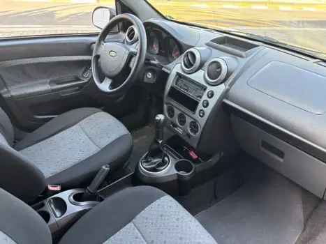 FORD Fiesta Hatch 1.6, Foto 10 FORD Fiesta Hatch 1.6, Foto 10