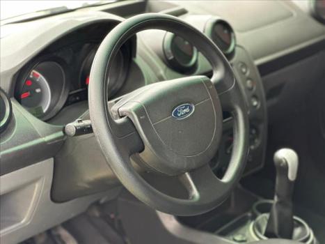 FORD Fiesta Hatch 1.0, Foto 4