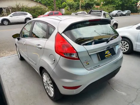 FORD Fiesta Hatch 1.6 4P FLEX TITANIUM POWERSHIFT AUTOM�TICO, Foto 6