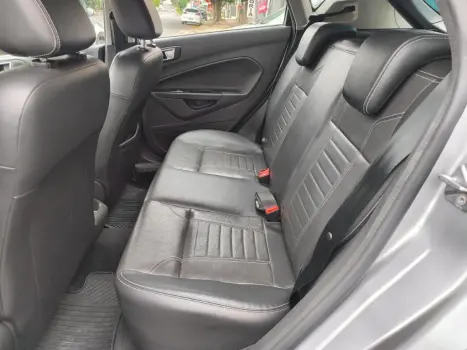 FORD Fiesta Hatch 1.6 4P FLEX TITANIUM POWERSHIFT AUTOM�TICO, Foto 10