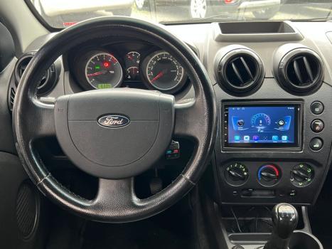 FORD Fiesta Hatch 1.6 4P FLEX, Foto 4