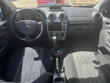 FORD Fiesta Hatch 1.6, Foto 10