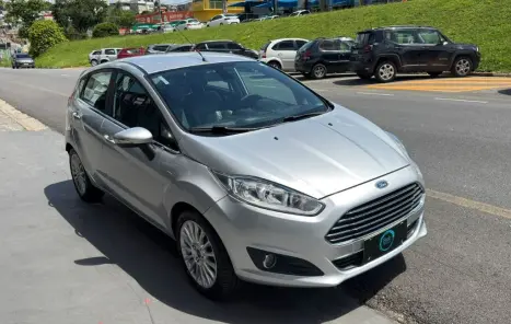 FORD Fiesta Hatch 1.6 4P FLEX TITANIUM POWERSHIFT AUTOM�TICO, Foto 3