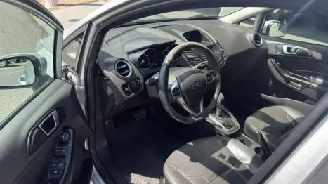 FORD Fiesta Hatch 1.6 4P FLEX TITANIUM POWERSHIFT AUTOM�TICO, Foto 6