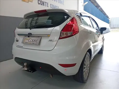 FORD Fiesta Hatch 1.6 16V 4P FLEX TITANIUM POWERSHIFT AUTOM�TICO, Foto 3