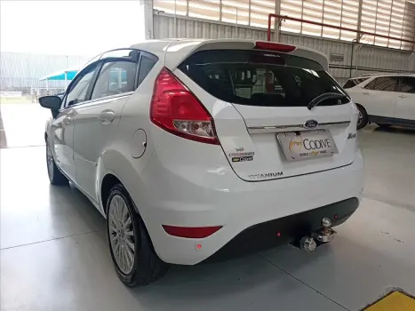 FORD Fiesta Hatch 1.6 16V 4P FLEX TITANIUM POWERSHIFT AUTOM�TICO, Foto 4