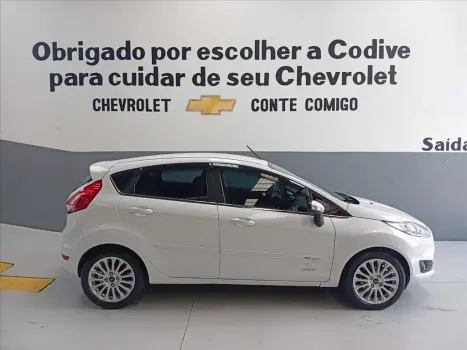 FORD Fiesta Hatch 1.6 16V 4P FLEX TITANIUM POWERSHIFT AUTOM�TICO, Foto 17