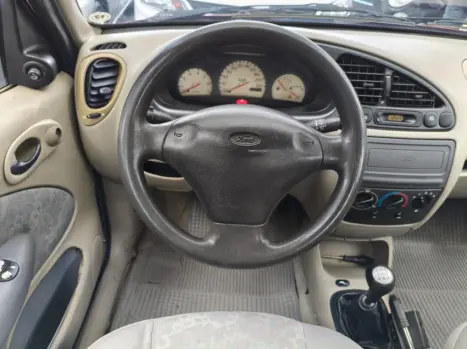 FORD Fiesta Hatch 1.4 16V CLX , Foto 17