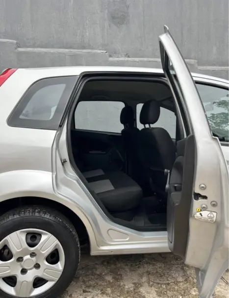 FORD Fiesta Hatch 1.0 4P, Foto 8