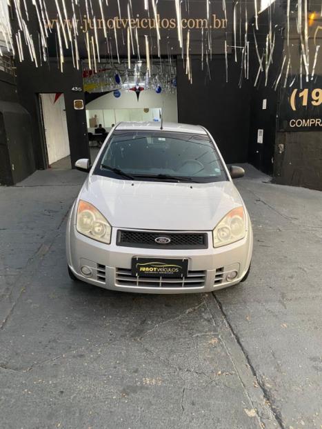 FORD Fiesta Hatch 1.0, Foto 2