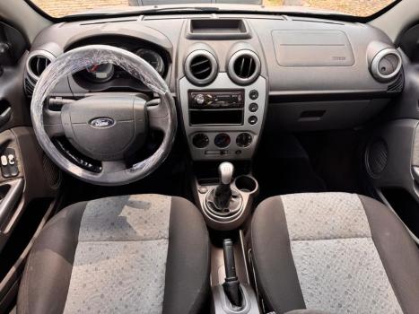 FORD Fiesta Hatch 1.6 4P, Foto 9