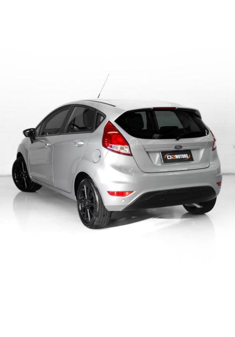 FORD Fiesta Hatch 1.6, Foto 2