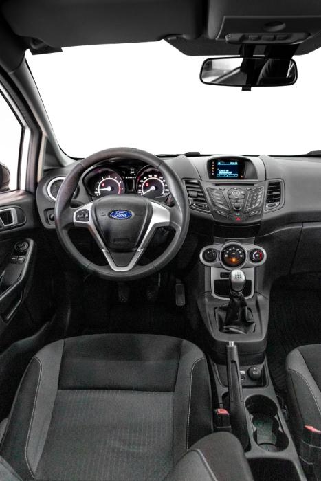 FORD Fiesta Hatch 1.6, Foto 8