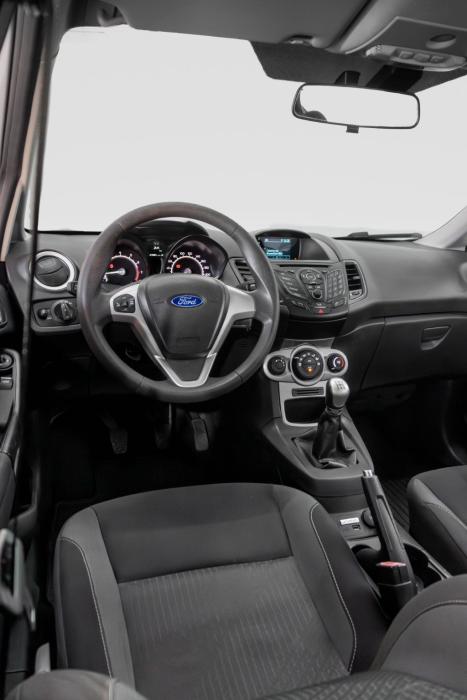 FORD Fiesta Hatch 1.6, Foto 9