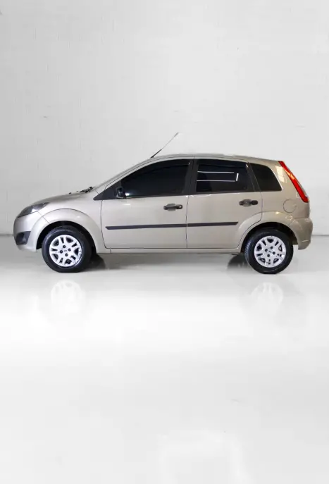 FORD Fiesta Hatch 1.6 CLASS, Foto 2