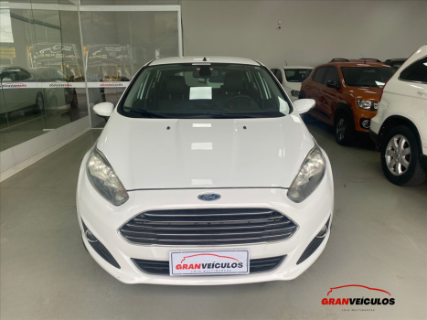 FORD Fiesta Hatch 1.6 16V 4P FLEX TITANIUM POWERSHIFT AUTOM�TICO, Foto 2